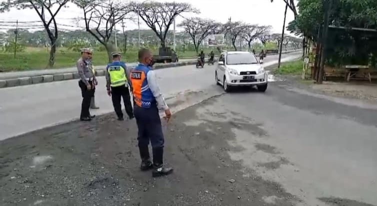 Atasi Kemacetan Genuk-Sayung, Dishub Kota Semarang Bersama Polres Demak Lakukan Rekayasa Lalu Lintas