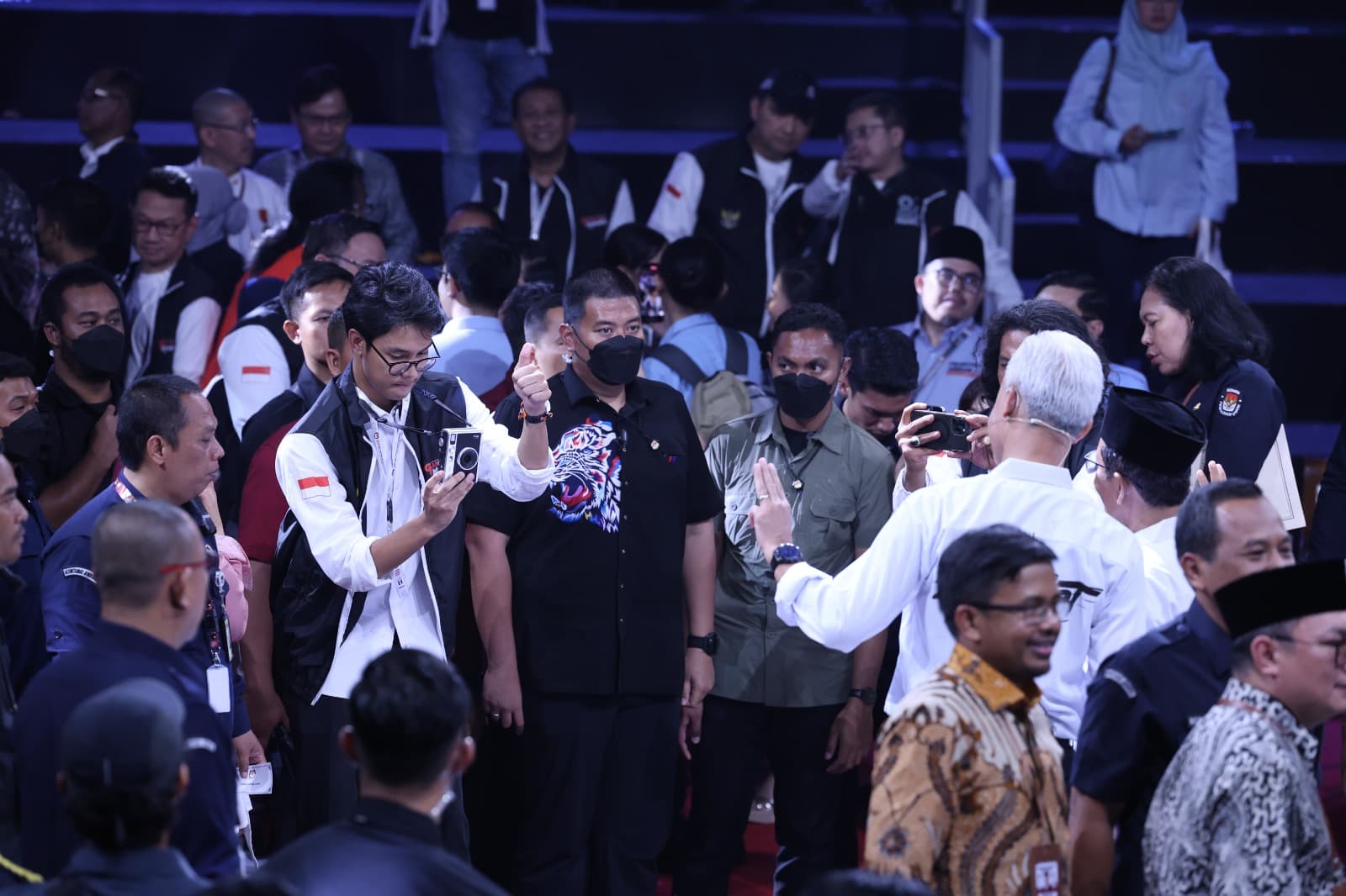 Debat Capres, Respon Alam Ganjar Jadi Sorotan Netizen Terkait Penampilan Bapaknya : Tidak Sia-Sia....