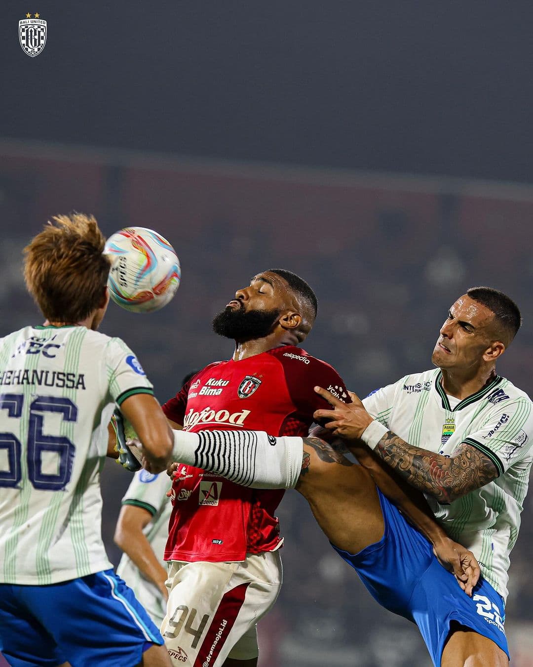 Kelompok Bobotoh Viking Nekat Hadiri Laga Tandang Persib Bandung vs Bali United, Siapa Saja Mereka? Cek Lengkap