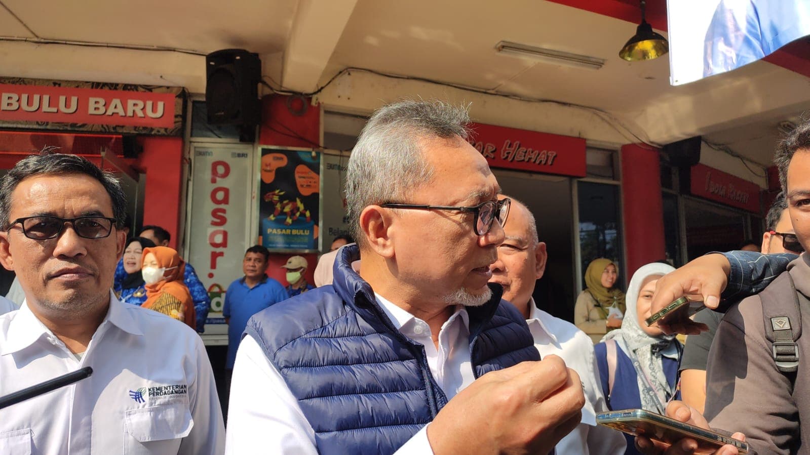 Harga Stabil Suplai Melimpah, Zulhas Lakukan Sidak Harga Bahan Pokok di Pasar Bulu Kota Semarang