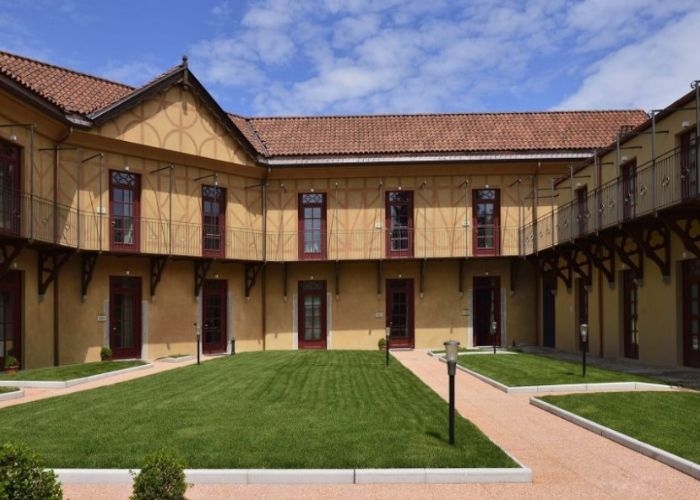 Misteri Castello Dal Pozzo: Hotel Bersejarah dengan Penampakan Misterius Wanita Bernama Barbara Alberto