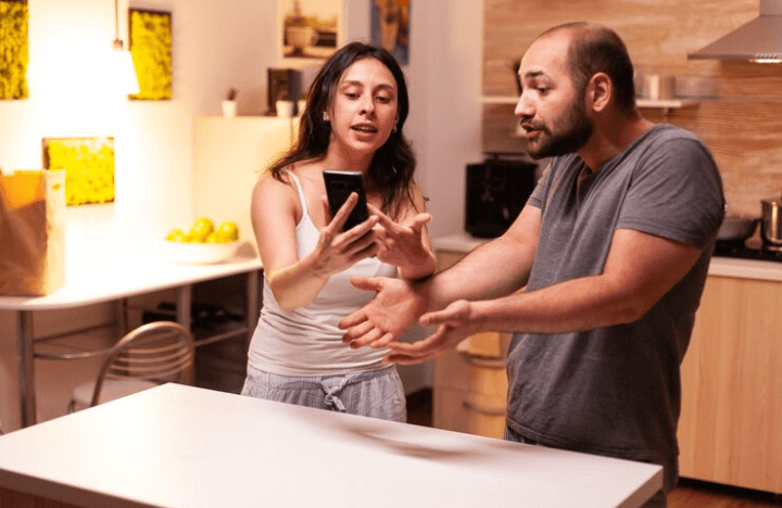 Rahasia Pernikahan: 7 Ciri Suami yang Suka Selingkuh dengan Wanita Idaman Lain, Suka Marah-Marah Karena Hal Sepele