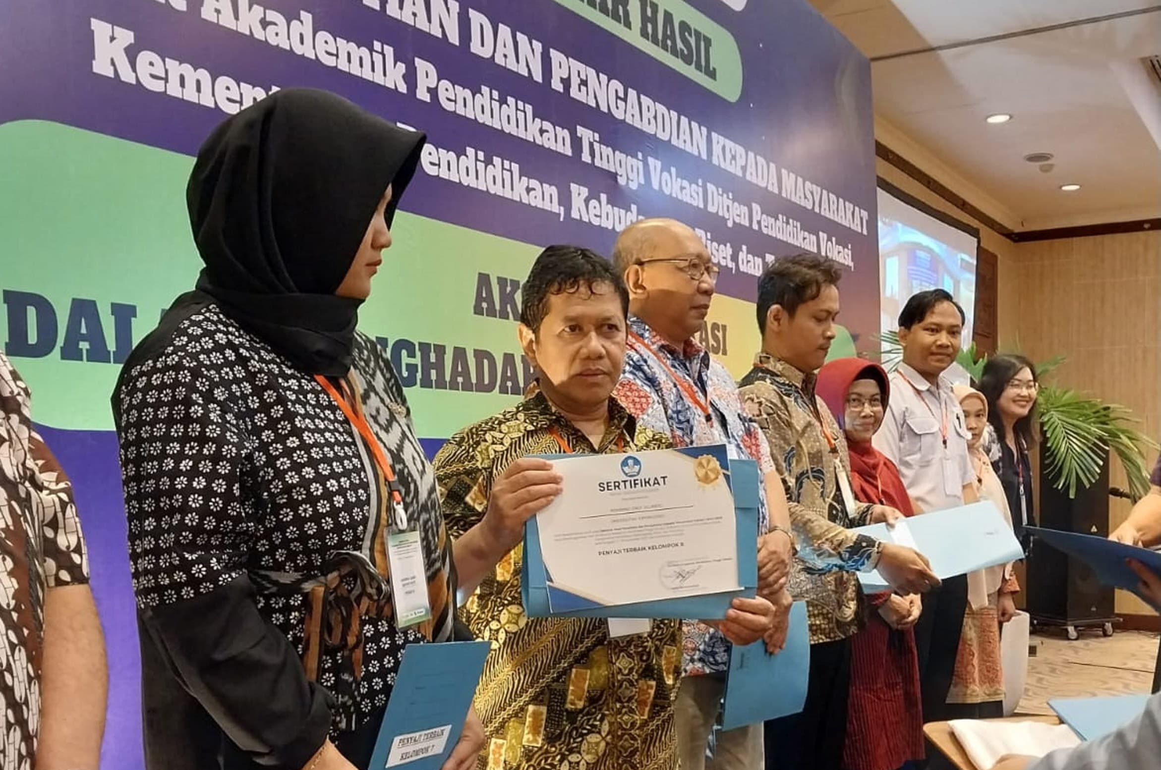 Inovasi Dosen Vokasi Undip: Teliti Teh, Cabe, dan Kulit Jeruk sebagai Obat Covid-19