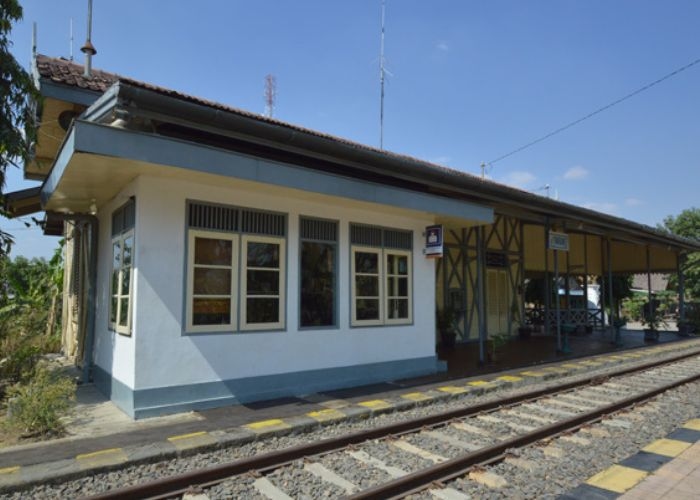 Perjalanan Stasiun Tanggung: Kesaksian Sejarah Perkeretaapian Indonesia di Grobogan