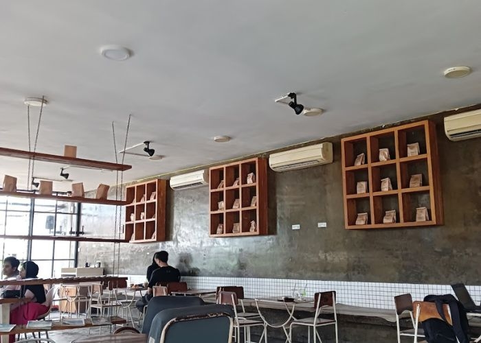 Nikmati Nongkrong Seharian di Rekomendasi Lima Cafe 24 Jam di Kota Malang Berikut Ini