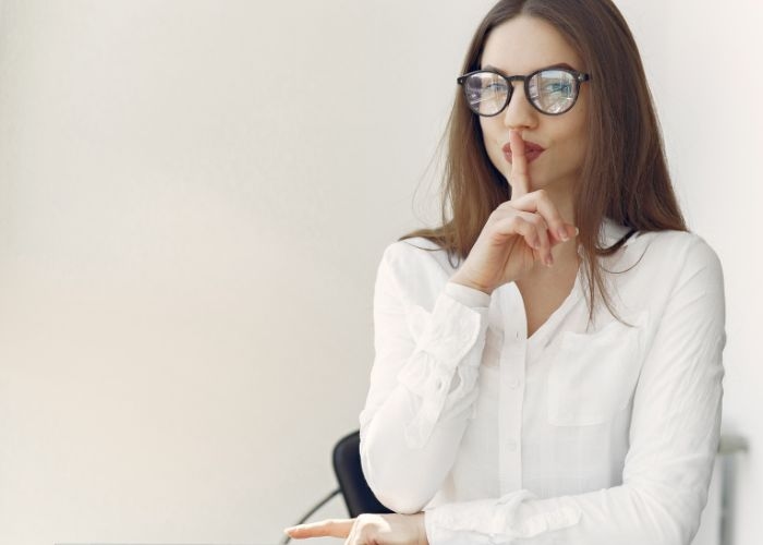 5 Zodiak yang Terkenal sebagai Penjaga Rahasia Terbaik: Bisikan Bintang yang Aman