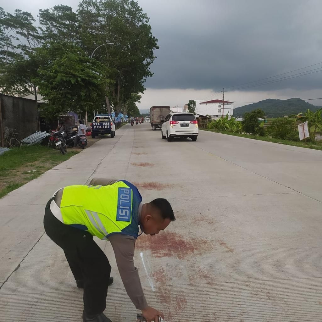 Polisi dan Bawaslu Selidiki Tewasnya Pelajar Yang Tertimpa Alat Peraga Kampanye Saat Naik Sepeda Motor