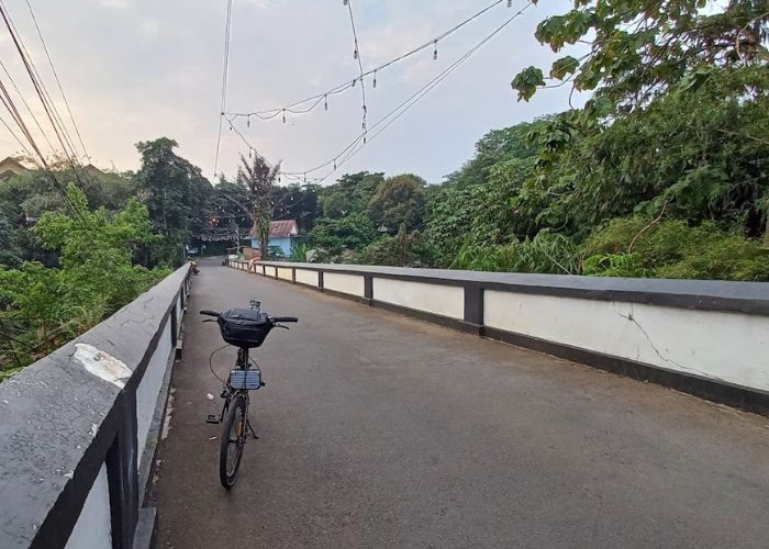 Jembatan Panus: Antara Peninggalan Sejarah dan Misteri Penampakan Noni Belanda di Kota Depok