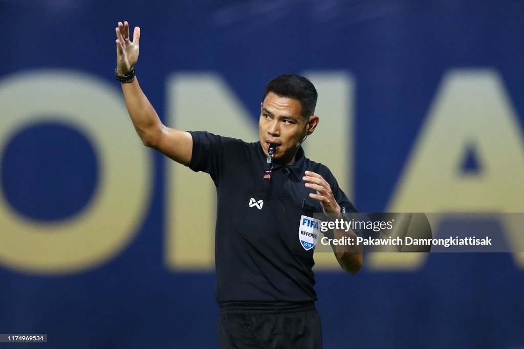 GAWAT! Wasit VAR Kontroversi Asal Thailand Kembali Bertugas di Piala Asia 2023 Laga Indonesia vs Vietnam, Bakal Ramai Blunder Lagi?