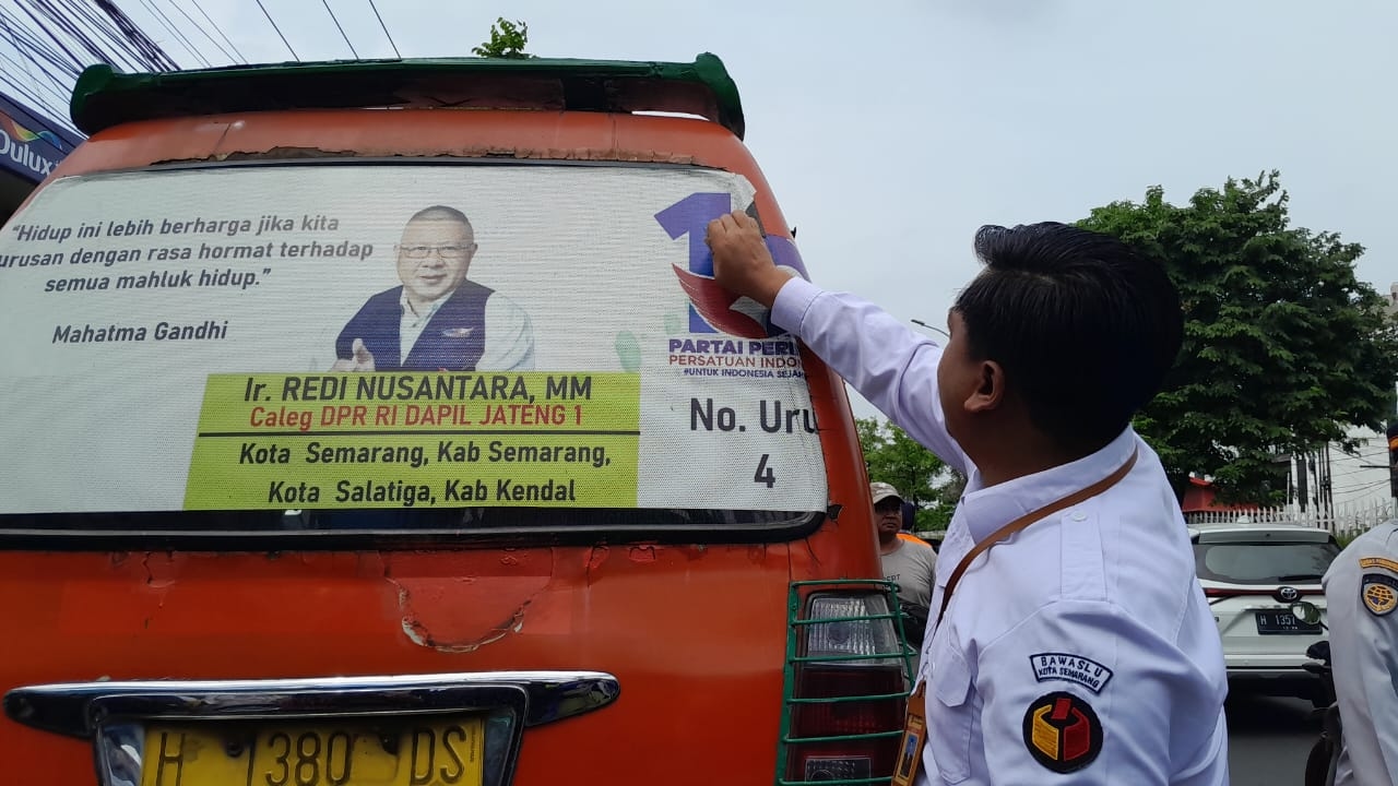 Bawaslu Copot Poster Politik di Angkutan Umum, Terungkap Setiap Pengemudi Dibayar 200 Ribu