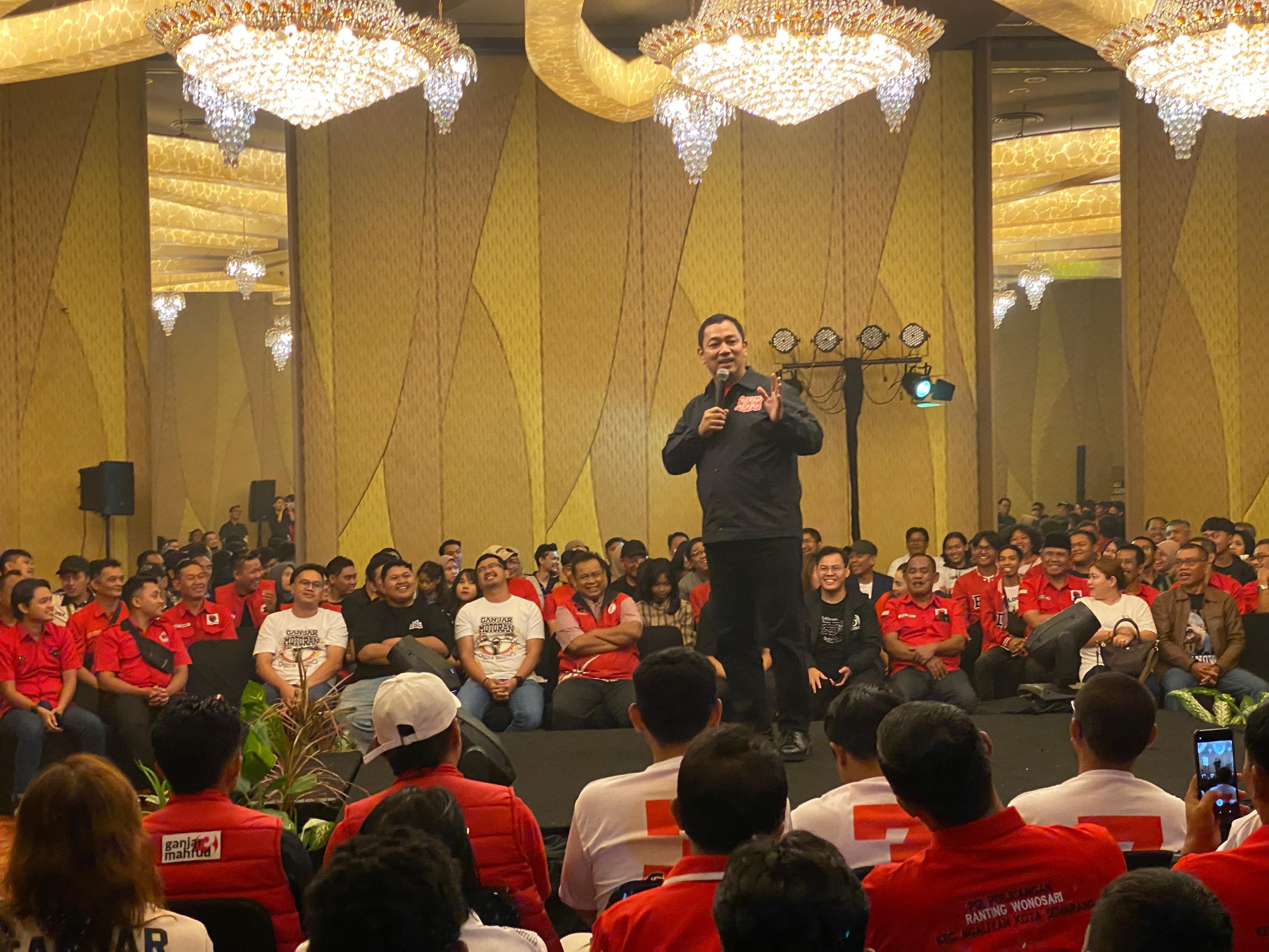 Teriakan 'Lawan!' Digaungkan Pendukung Ganjar-Mahfud di Kota Semarang