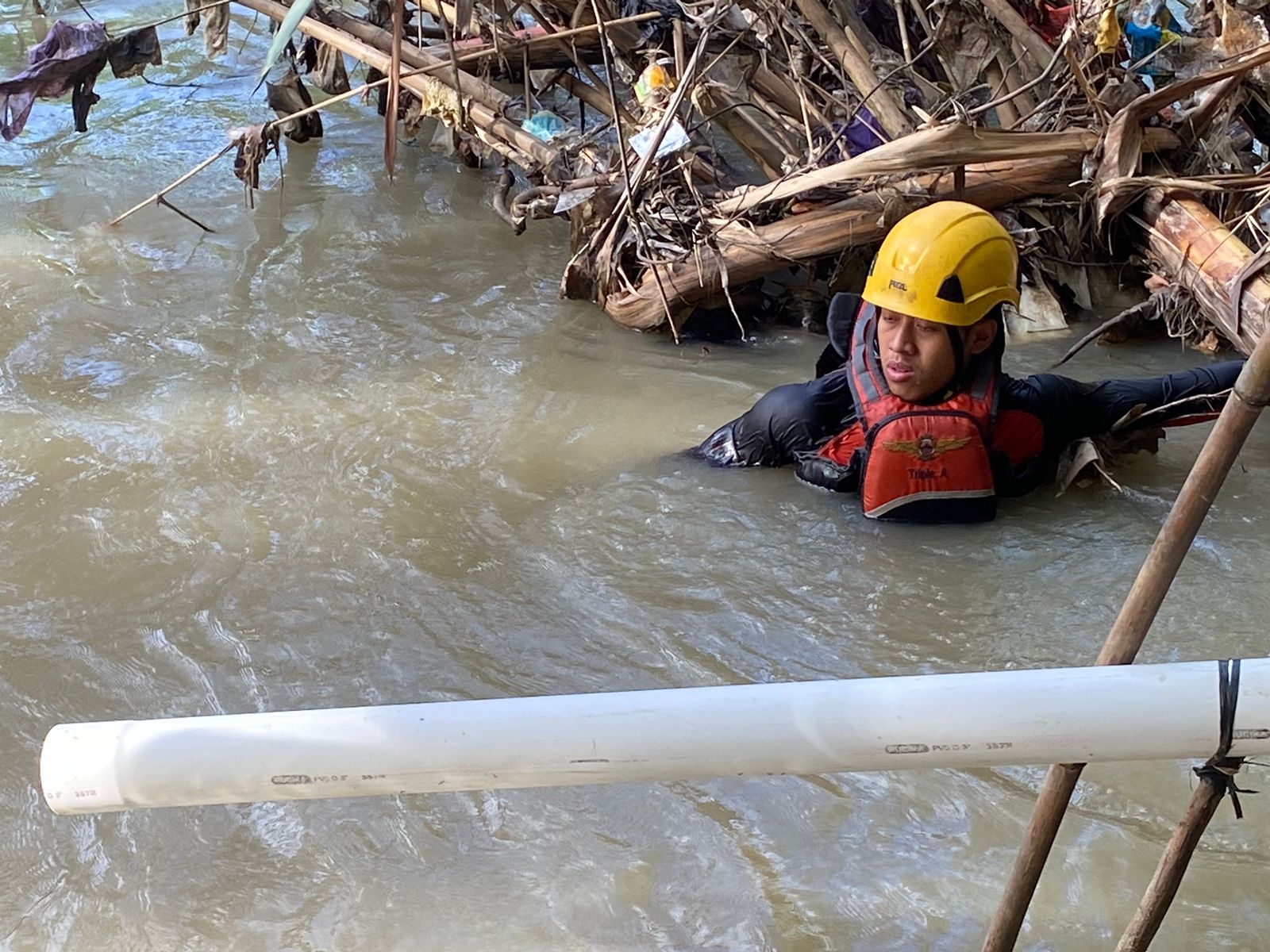 Pencarian Intensif untuk Balita yang Hilang di Sungai Petarukan, Pemalang