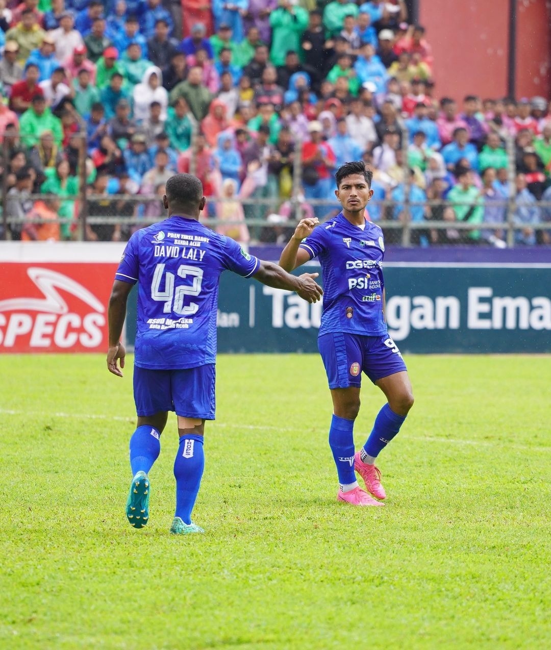 Empat Gladiator Siap Bertarung di Semifinal Liga 2: Semen Padang, Persiraja, Malut United, dan PSBS Biak