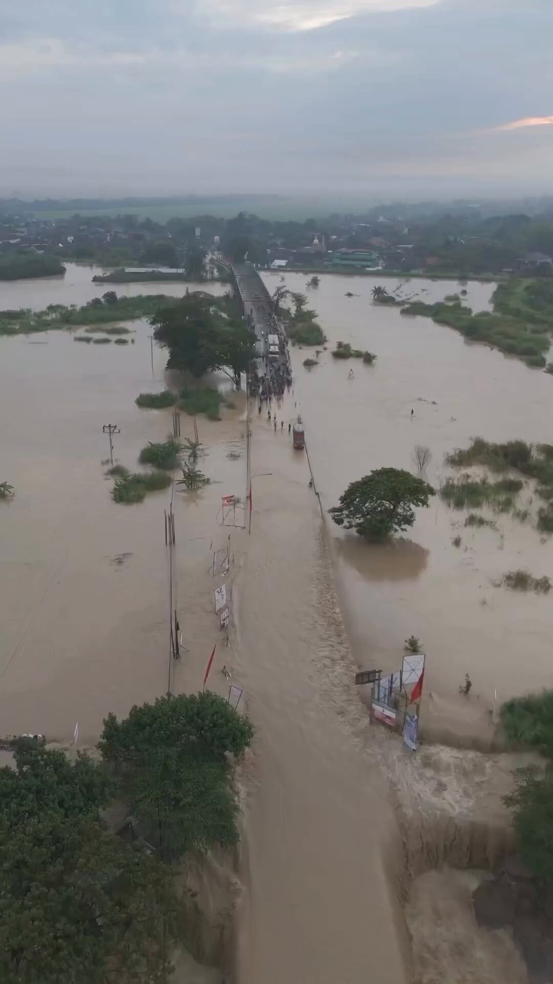 Banjir Melanda Grobogan, 29 Desa Terendam, Pengendara Diminta Cari Jalur Alternatif