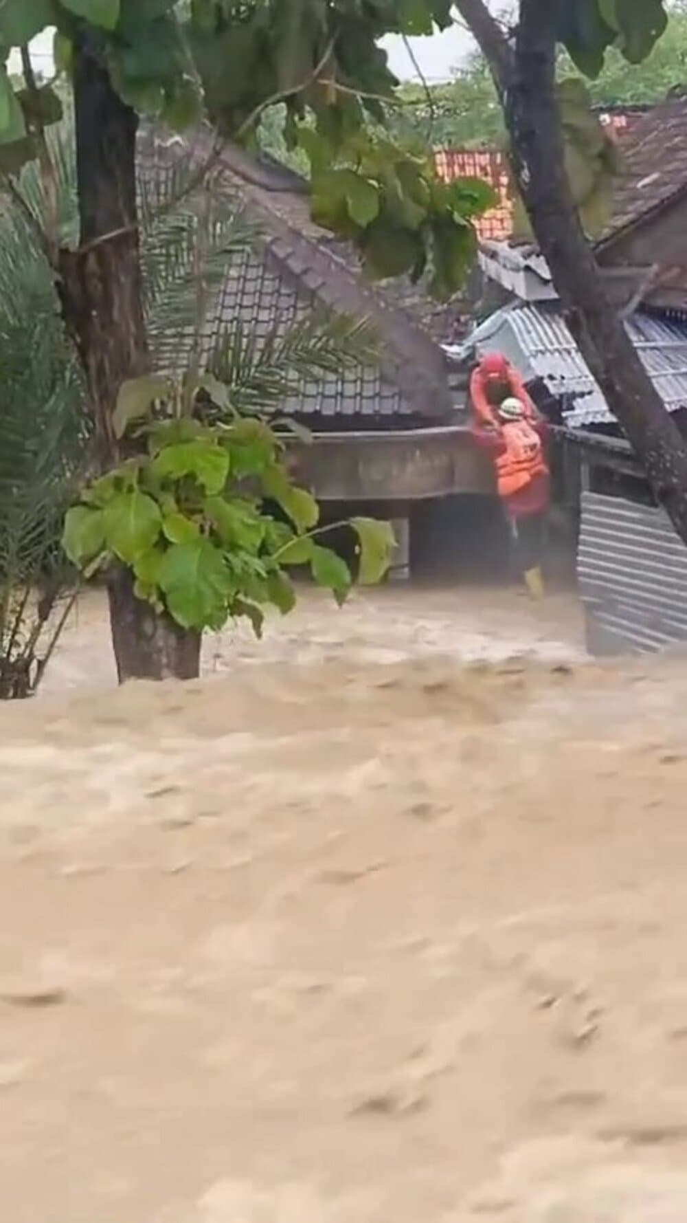 PMI Gerak Cepat Terjunkan Relawan ke Titik-titik Banjir Grobogan
