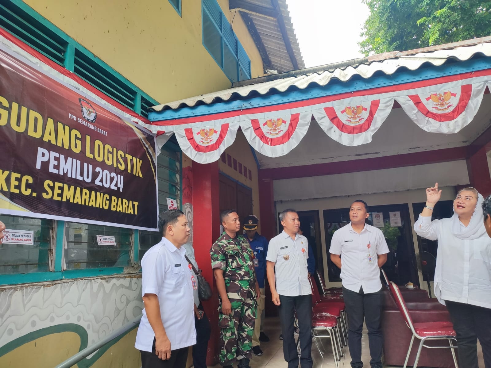 Pastikan Keamanan dan Kesehatan Petugas, Mbak Ita Tinjau Gudang Logistik Pemilu
