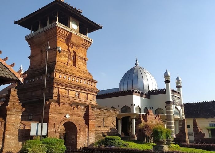 Keindahan dan Sejarah Masjid Menara Kudus: Simbol Akulturasi Budaya dan Kebangkitan Spiritual