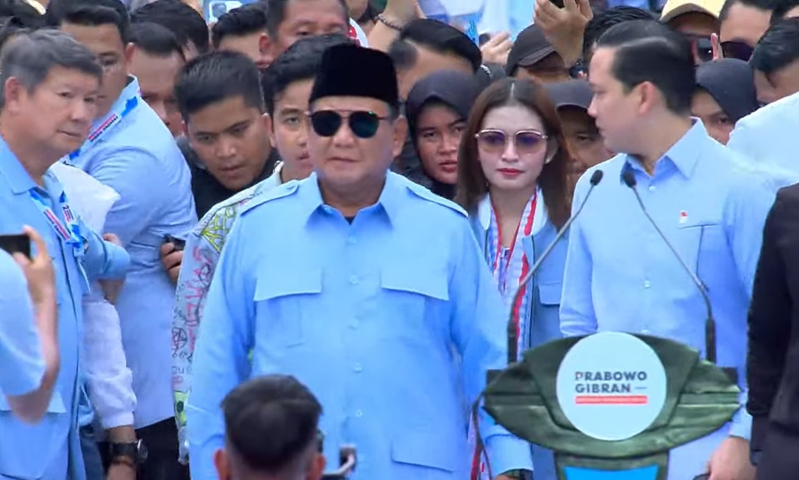 Prabowo Minta Maaf ke Simpatisan dan Instruksikan Penyiraman Air untuk Redakan Panas