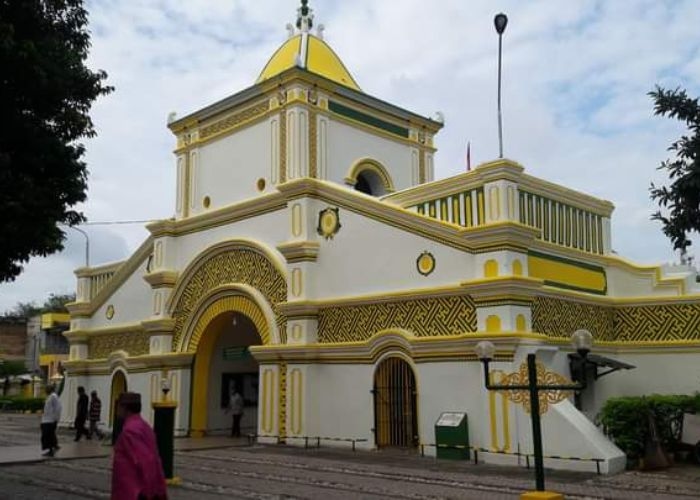 Sejarah dan Kemegahan Arsitektur Masjid Agung Keraton Sumenep: Perpaduan Kebudayaan yang Mengagumkan