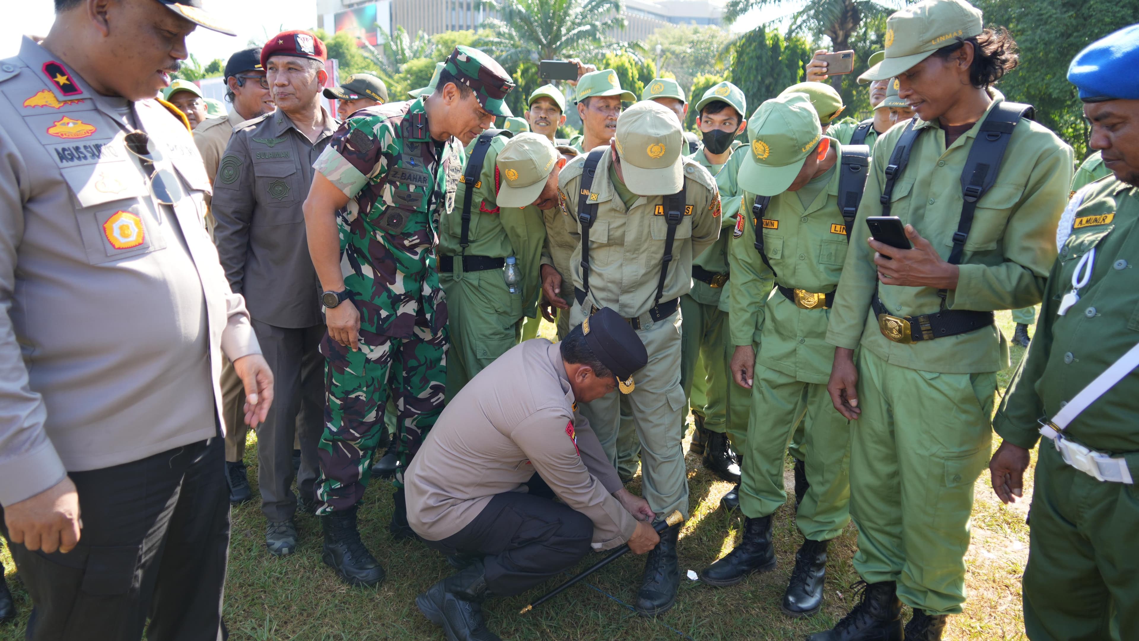 Puluhan Ribu Personel Polisi Disiagakan Untuk Pengamanan Pemungutan Suara Pemilu, Korban Banjir Akan Dilakukan Susulan