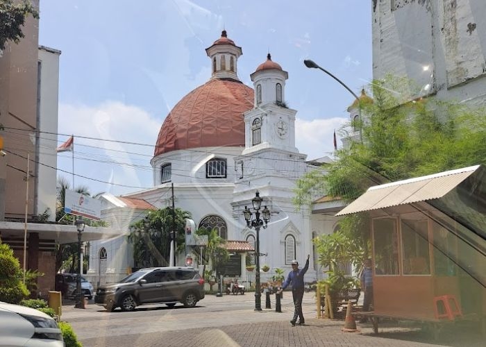 Perjalanan Sebuah Gereja Blenduk: Jejak Sejarah dan Kecantikan Arsitektur di Kota Lama Semarang