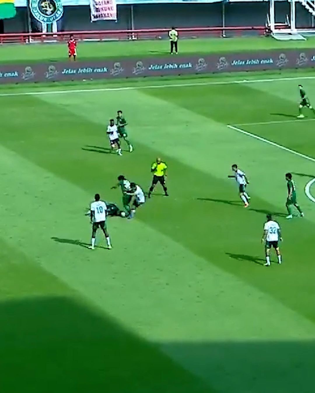 Tindakan Brutal Hamisi Kembali Terulang, Persebaya Kirim Protes Keras ke PSSI