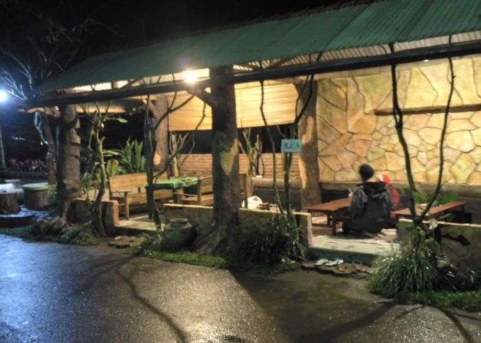 Rekomendasi Cafe Hits di Indonesia: Kedai Plawangan, Melepas Lelah di Kaliurang dengan Secangkir Hangat dan Cita Rasa Nusantara
