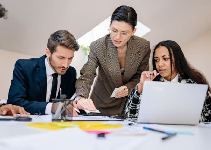 Informasi Seputar Dunia Ramadhan: 10 Tips Jitu Menjaga Semangat dan Produktivitas Bekerja Saat Menjalankan Ibadah Puasa