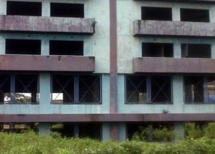 Penelusuran Tempat Paling Angker di Bekasi: Misteri Gedung Biru Kalimalang, Lokasi yang Paling Banyak Diganggu Makhluk Halus