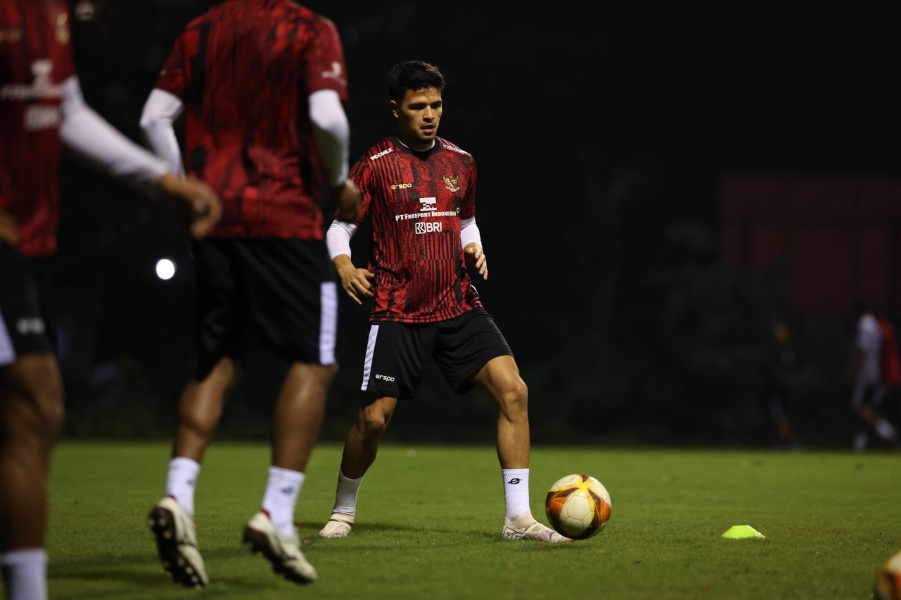 Duel Strategi di My Dinh: Harapan Baru Tim Garuda dengan Debut Thom Haye dan Ragnar Oratmangoen