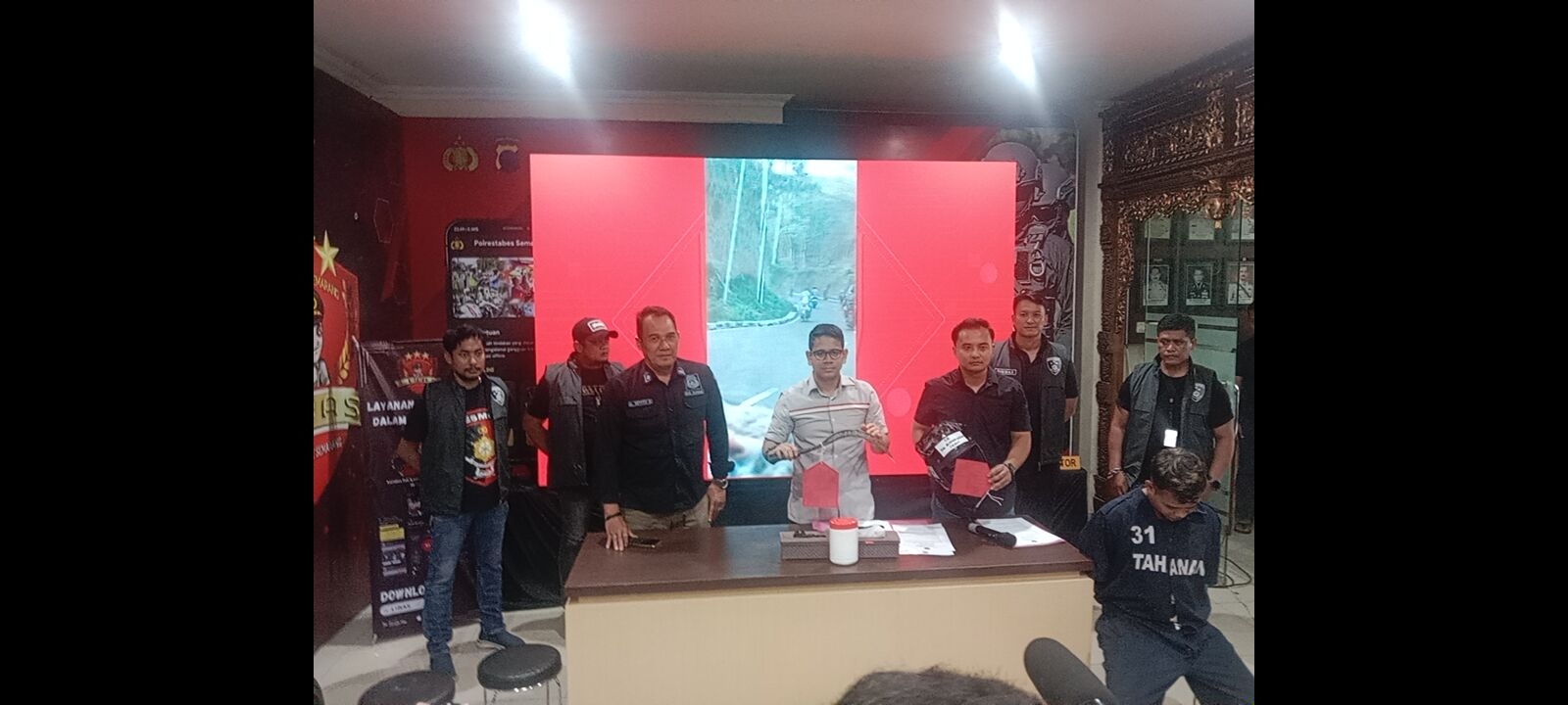 Datang Membela Temannya Yang Dikeroyok, Pemuda Ini Sabetkan Alat Berbahaya Ke Seorang Pemuda lainnya