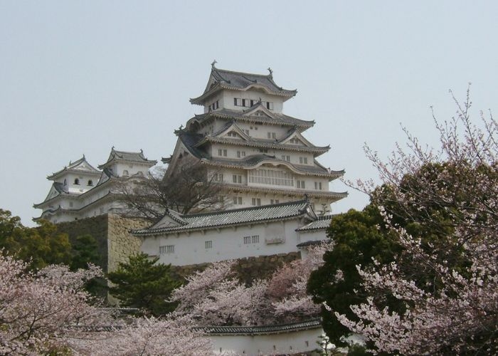 Mengulas Istana Paling Angker di Dunia: Kastil Himeji, Misteri di Balik Keindahan Arsitektur Jepang