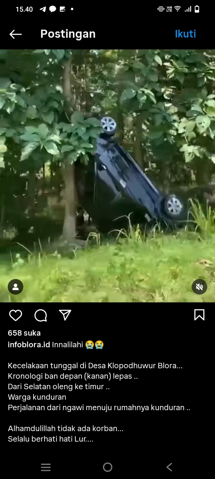 Kecelakaan Unik di Blora, Ban Depan Lepas Hingga Mobil Terjungkal dengan Posisi Berdiri Vertikal