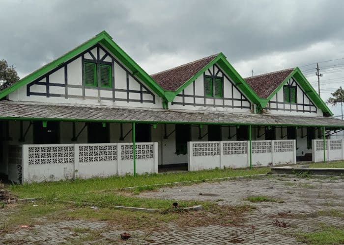 Menyibak Sejarah dan Fakta Unik Kantor Pegadaian Tempel: Sebuah Warisan Arsitektur Peninggalan Kolonial Belanda di Sleman, Yogyakarta