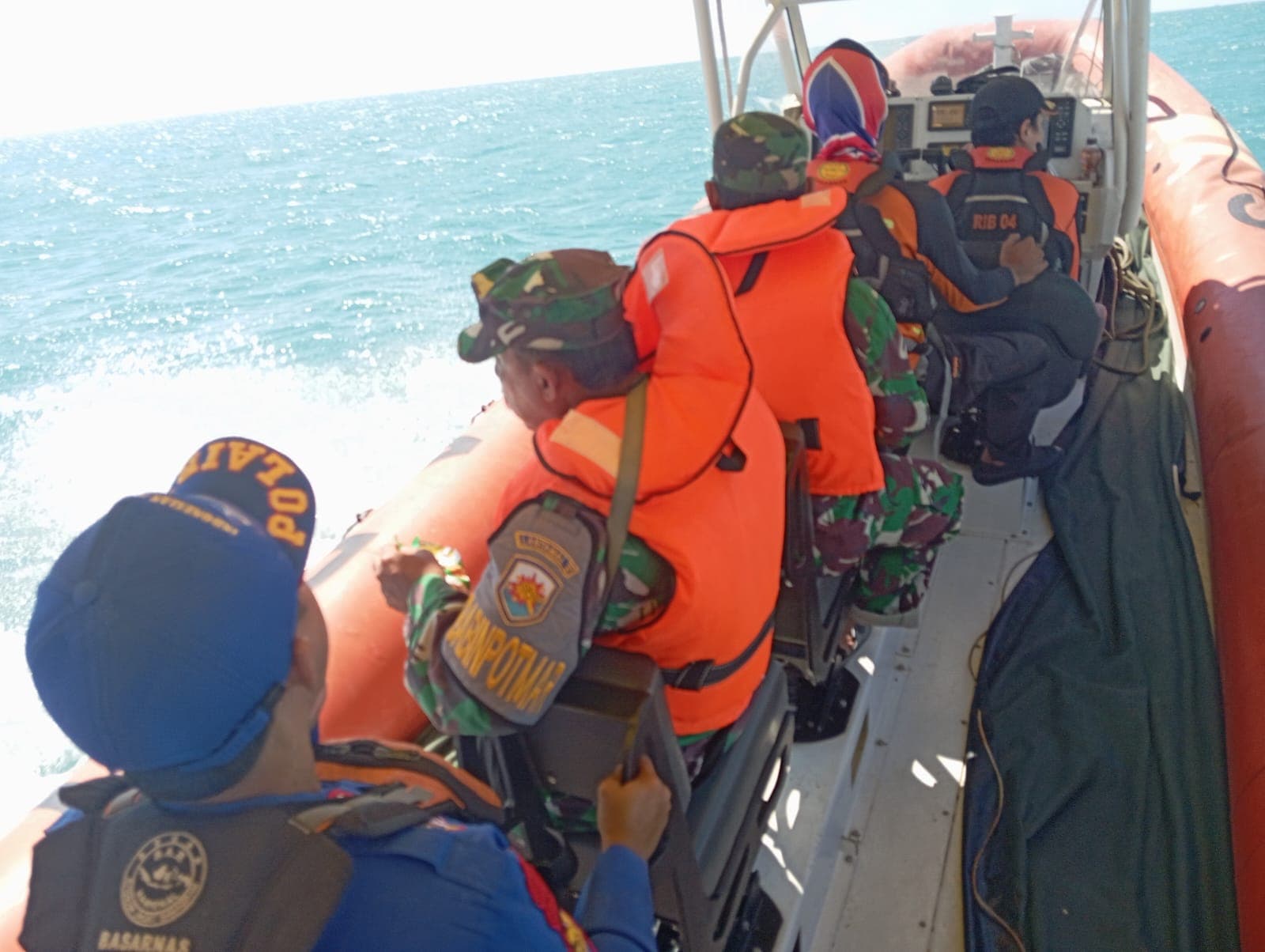 Upaya Pencarian Berlanjut untuk Sunarko, Nelayan Rembang yang Tenggelam di Perairan Utara