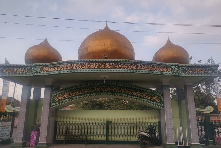 6 Destinasi Wisata Religi yang Ada di Kabupaten Kendal, Ada Ziarah Makam Wali Joko