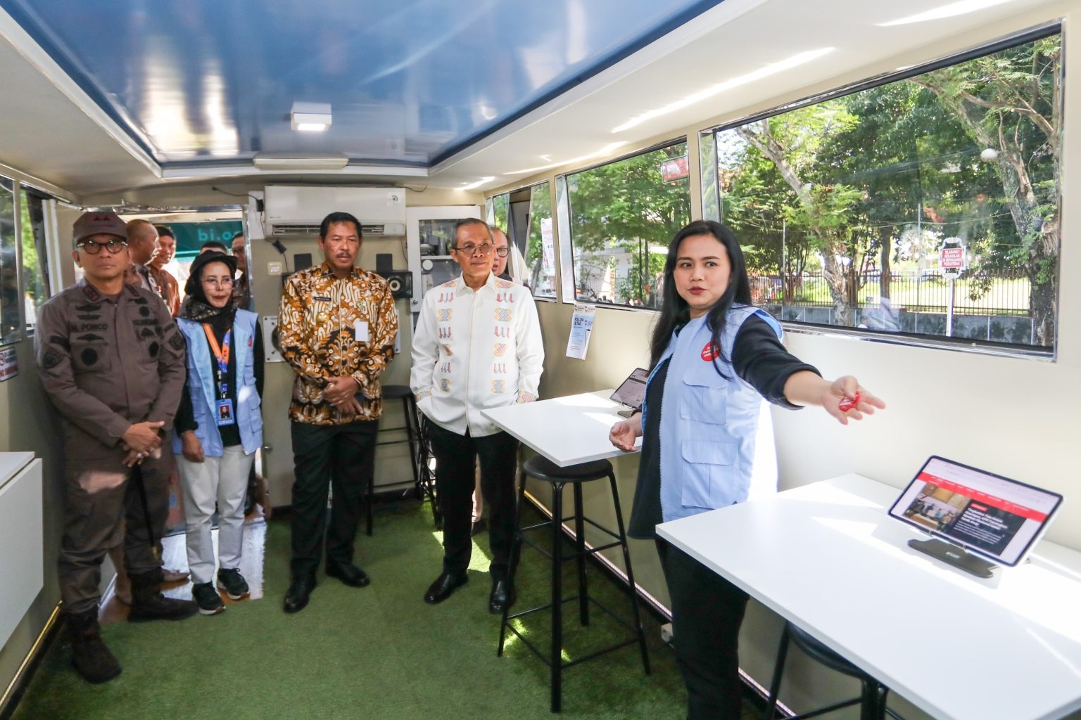 Roadshow Bus KPK 2024: Jelajah Negeri Bangun Antikorupsi Disambut Baik di Semarang