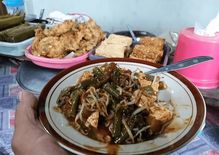 10+ Rekomendasi Warung Pecel yang Rasanya Mantap di Seantero Kabupaten Cilacap, Catat Alamatnya
