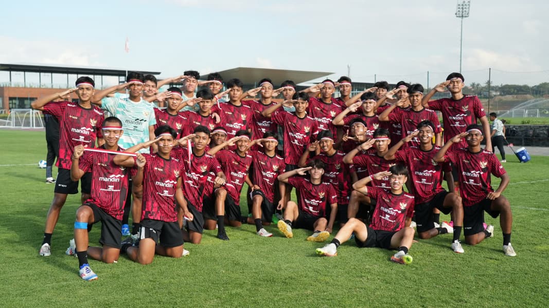 Peringati HUT ke-79 RI, Tim U-17 Indonesia Gelar Upacara dan Lomba Seru