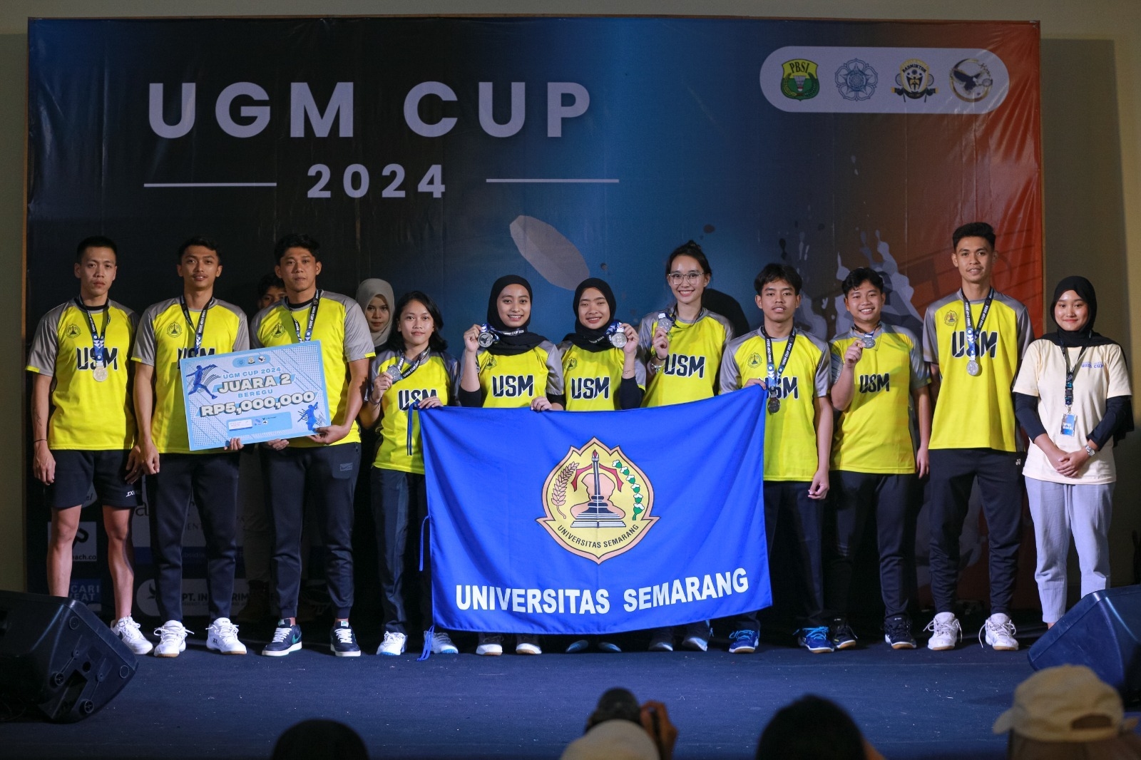 USM Juara Umum Kejuaraan Bulu Tangkis UGM Cup 2024