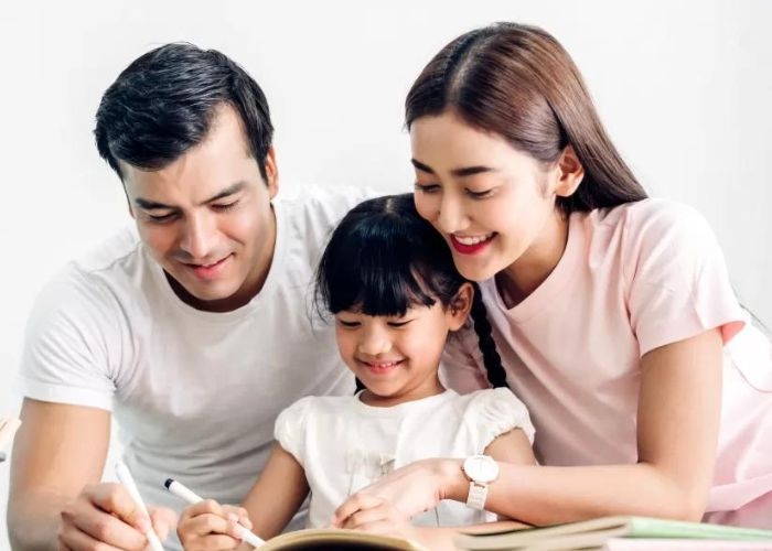 Fakta Unik Vibes! Mindset Jadul Generasi Tua yang Masih Melekat: Apakah Masih Relevan di Masa Kini?