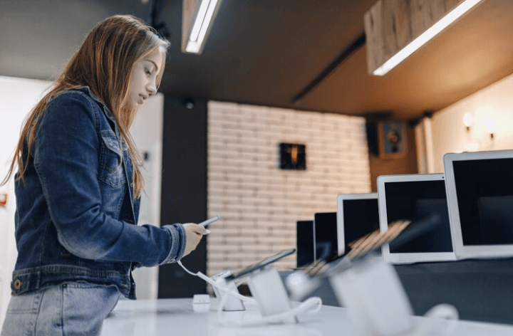 Info Lowongan Kerja Terbaru Area Solo Raya Oktober 2024, Segera Dibutuhkan Tenaga Pramuniaga