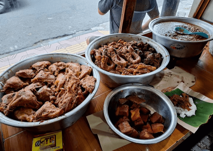 Ingin Coba Masak Gudeg Sendiri, Ikuti 5 Tips Memasak Gudeg Jogja yang Khas dan Otentik Berikut Ini