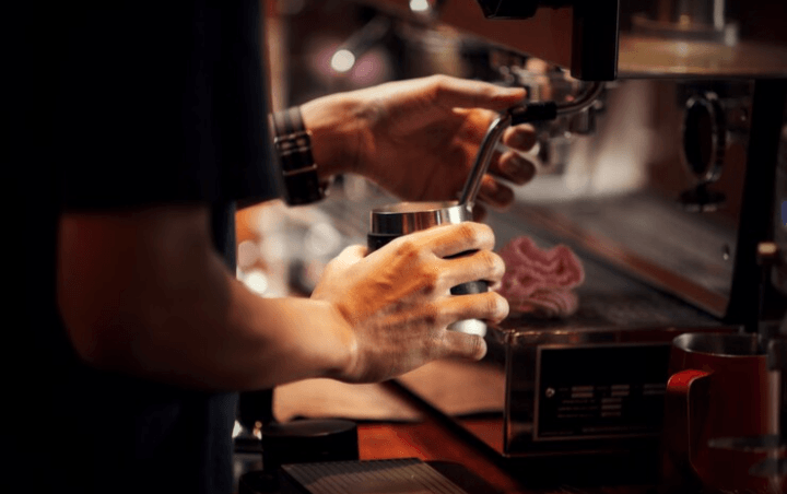 Suka dengan Dunia Kopi, Ada Lowongan Kerja Terbaru Area Semarang Oktober 2024, Dibuka Posisi Barista