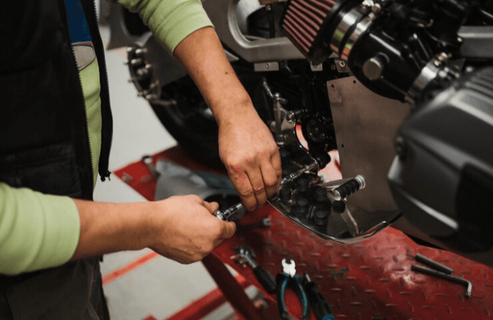 Lowongan Kerja Terbaru Area Solo Raya November 2024, Dibutuhkan Segera Mekanik Motor Lulusan SMK