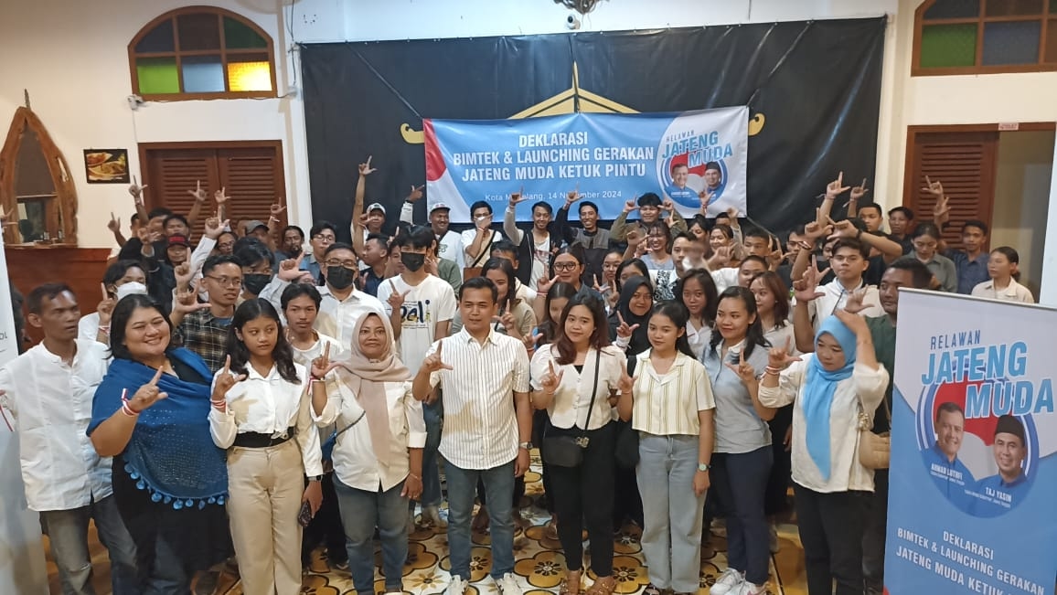 Semangat Untuk Jawa Tengah Lebih Baik, Ratusan Anak Muda Magelang Hadiri Deklarasi Relawan Jateng Muda untuk Ahmad Luthfi dan Taj Yasin Maimoen
