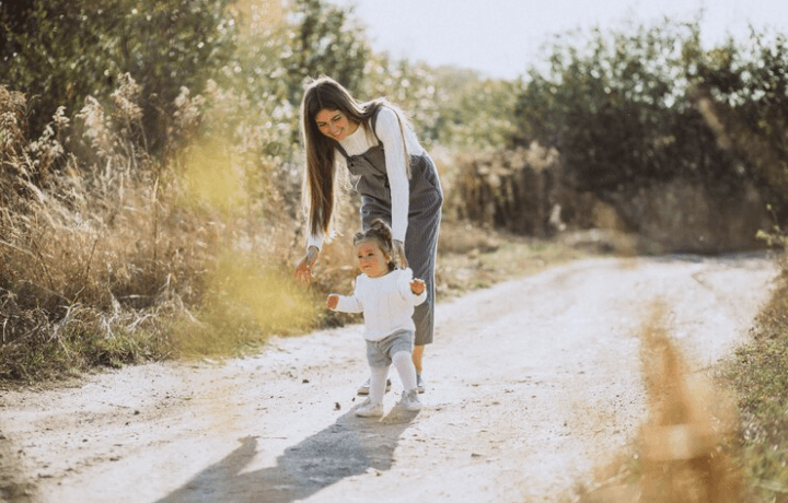 Ada 6 Cara Untuk Merangsang Kemampuan Anak Balita untuk Bisa Lancar Berjalan, Ayah Bunda Wajib Tahu!