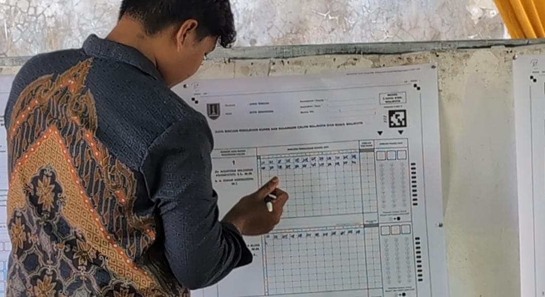 Agustin-Iswar Unggul Telak di TPS 10, Tempat Agustina Wilujeng Mencoblos