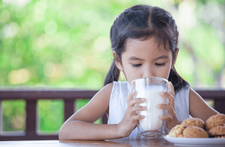 Tips Parenting: 4 Manfaat Minum Susu Tinggi Zat Bagi Tumbuh Kembang Anak Usia 5 Tahun