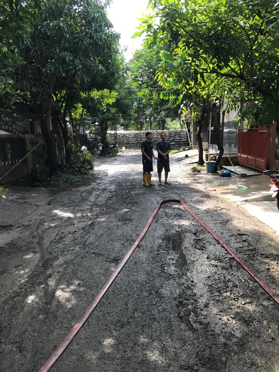 Pasca Banjir Bandang di Perumahan Dinar Indah, BPBD Kota Semarang Lakukan Pembersihan Kawasan